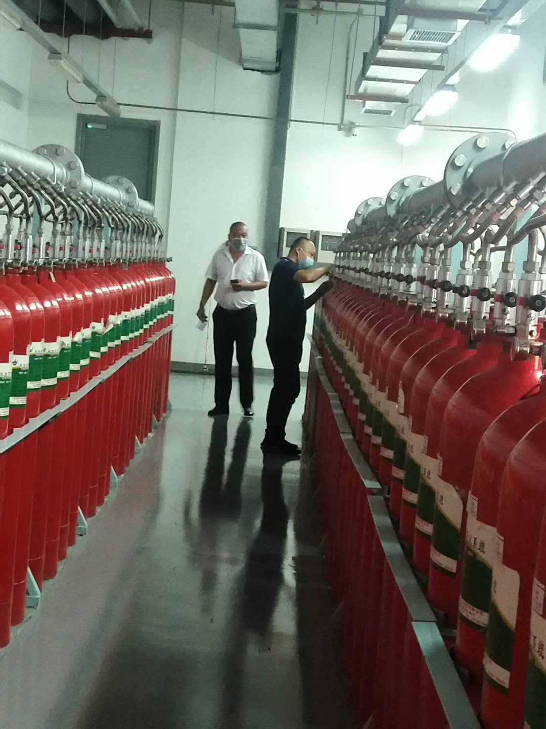 �߷���������ϵ�y�z�y